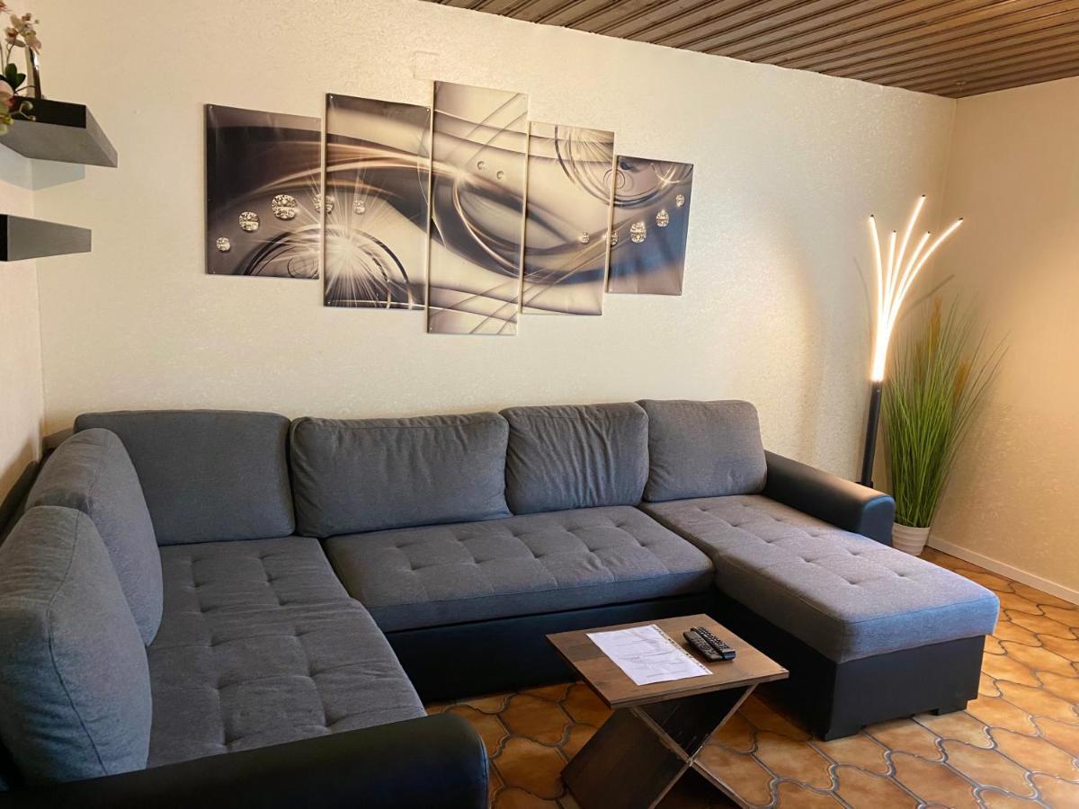 Apartments Rhona III Und IV Neunkirchen City Екстериор снимка